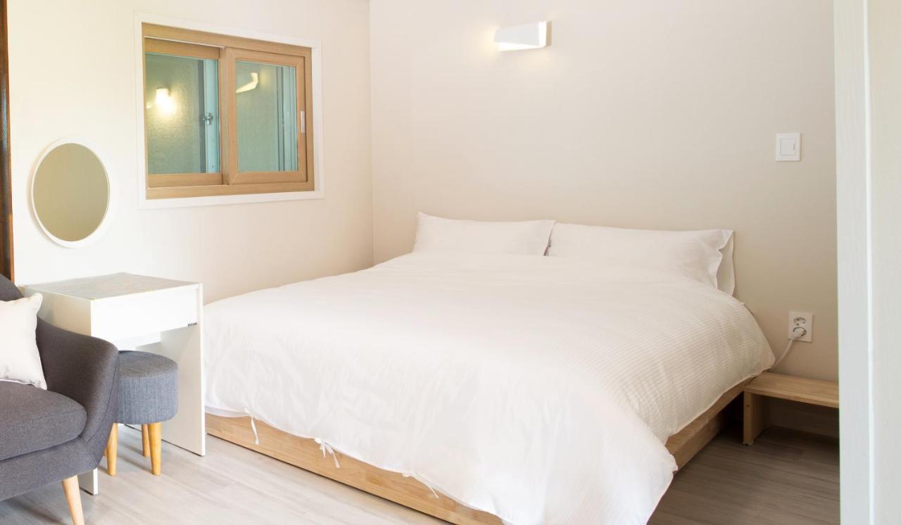 Poeta Pension Seogwipo Extérieur photo