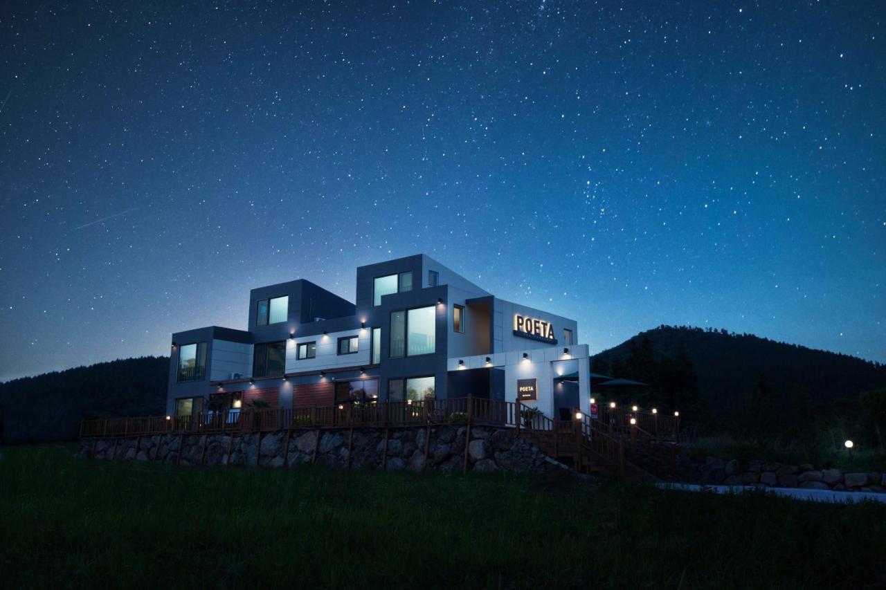 Poeta Pension Seogwipo Chambre photo