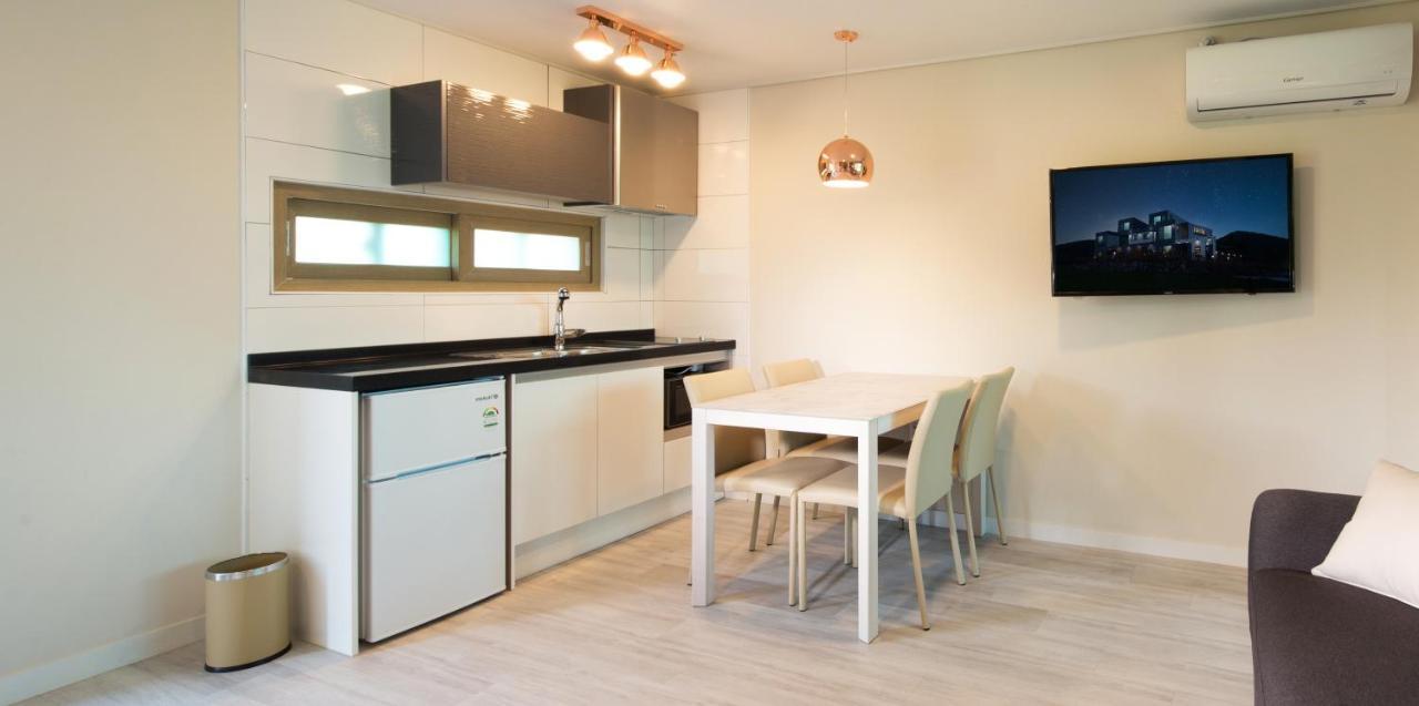 Poeta Pension Seogwipo Extérieur photo